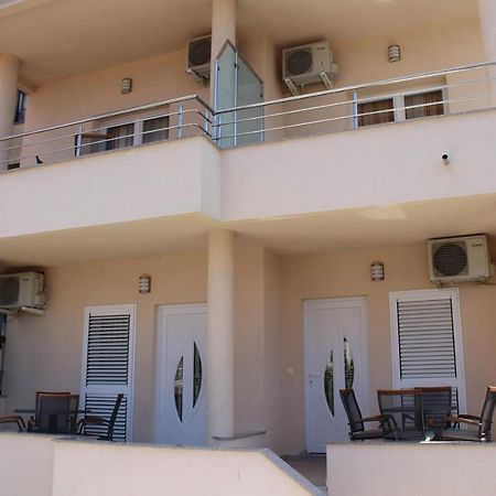 Apartments Agata ชิเบนิก ภายนอก รูปภาพ