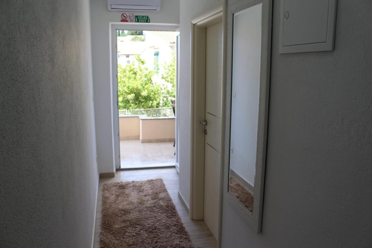 Apartments Agata ชิเบนิก ภายนอก รูปภาพ