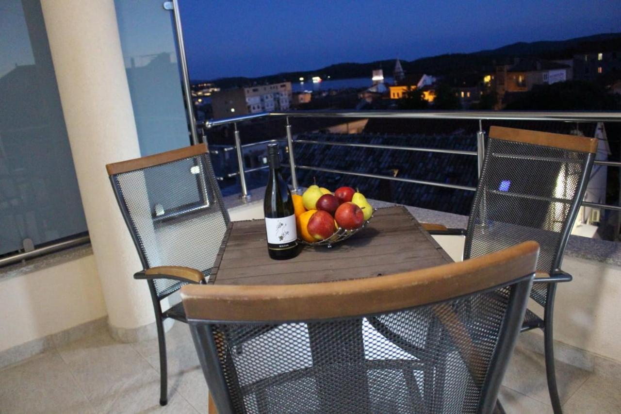 Apartments Agata ชิเบนิก ภายนอก รูปภาพ